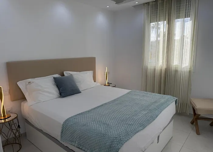 Optimist Playa De Americas 아파트